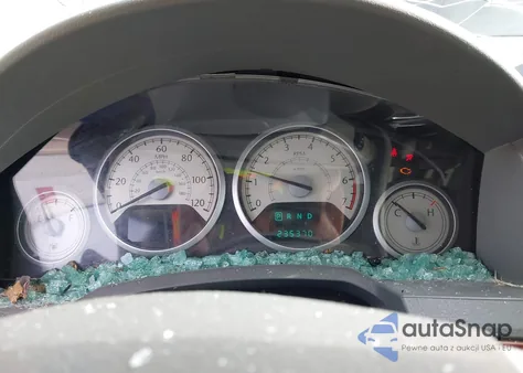 2008 Chrysler Town & Country Touring z USA, uszkodzony, nr VIN 2A8HR54P28R607704